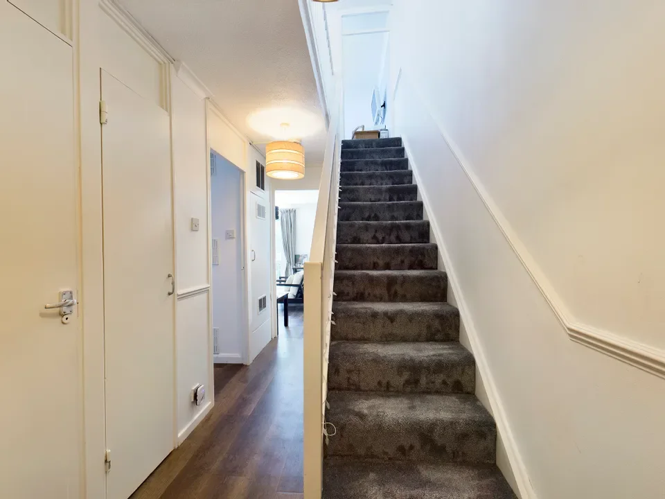 Flat Rolt Street in Greater London