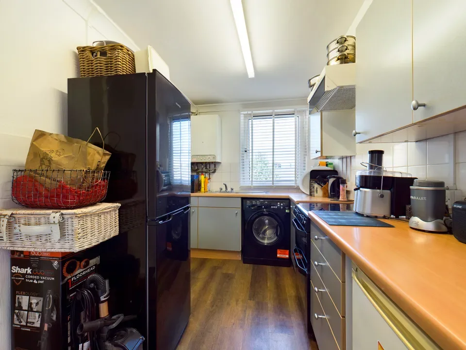 Flat Rolt Street in Greater London