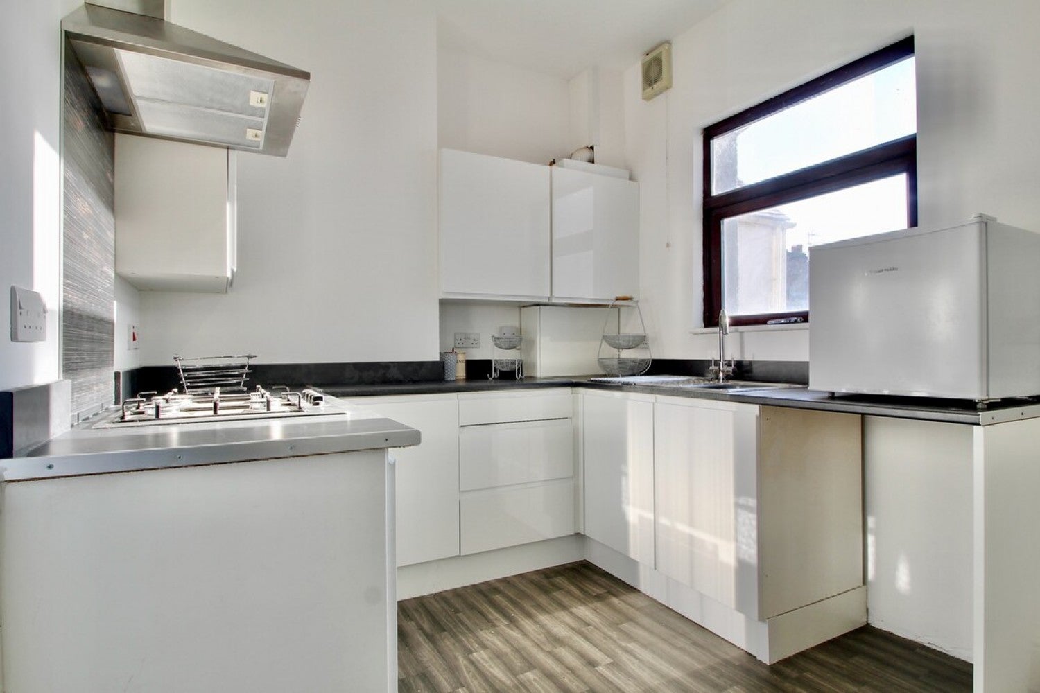 Flat Tomkinson Road in Nuneaton and Bedworth
