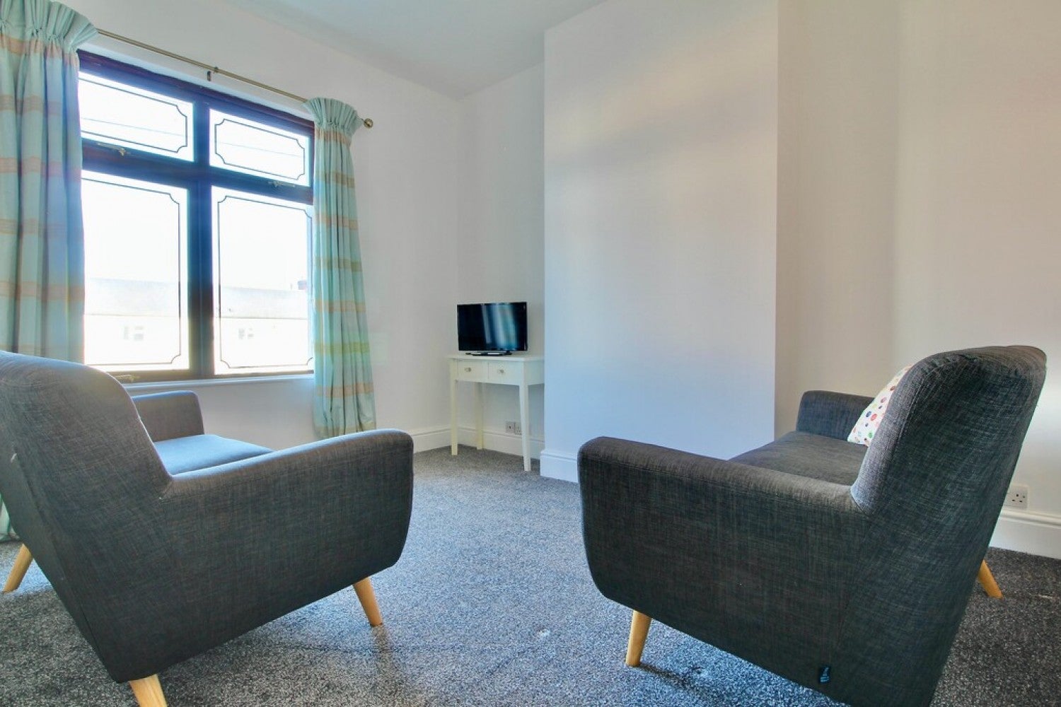 Flat Tomkinson Road in Nuneaton and Bedworth