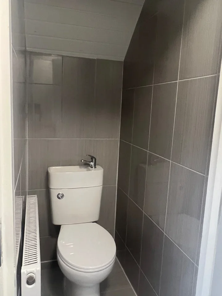 Flat Alwyn Close in Greater London