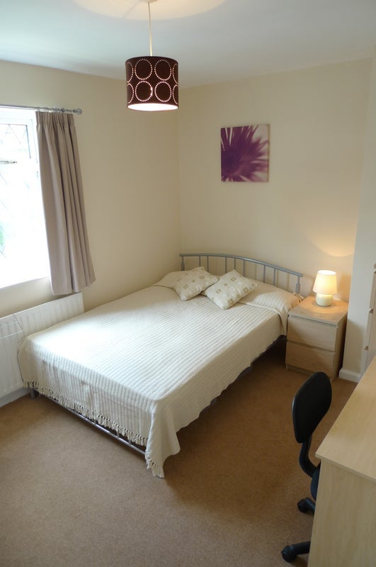 Room Langdale Gardens in Leeds