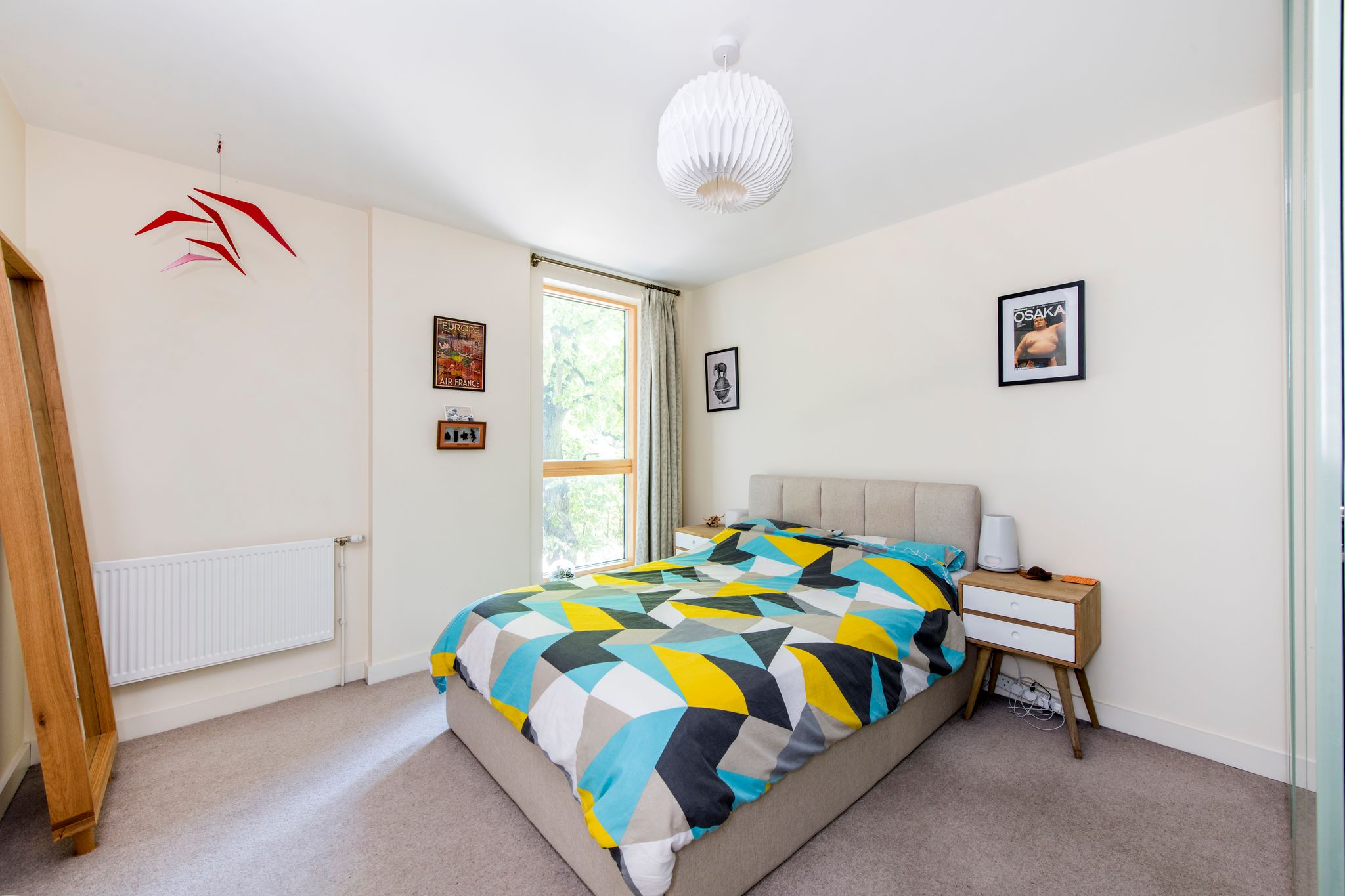 Flat Bollo Lane in Greater London