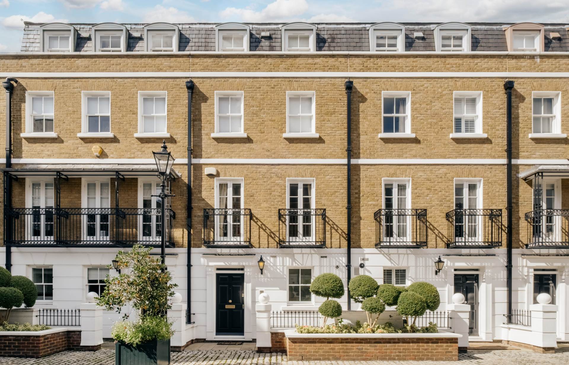 House Devonshire Place in City of Westminster