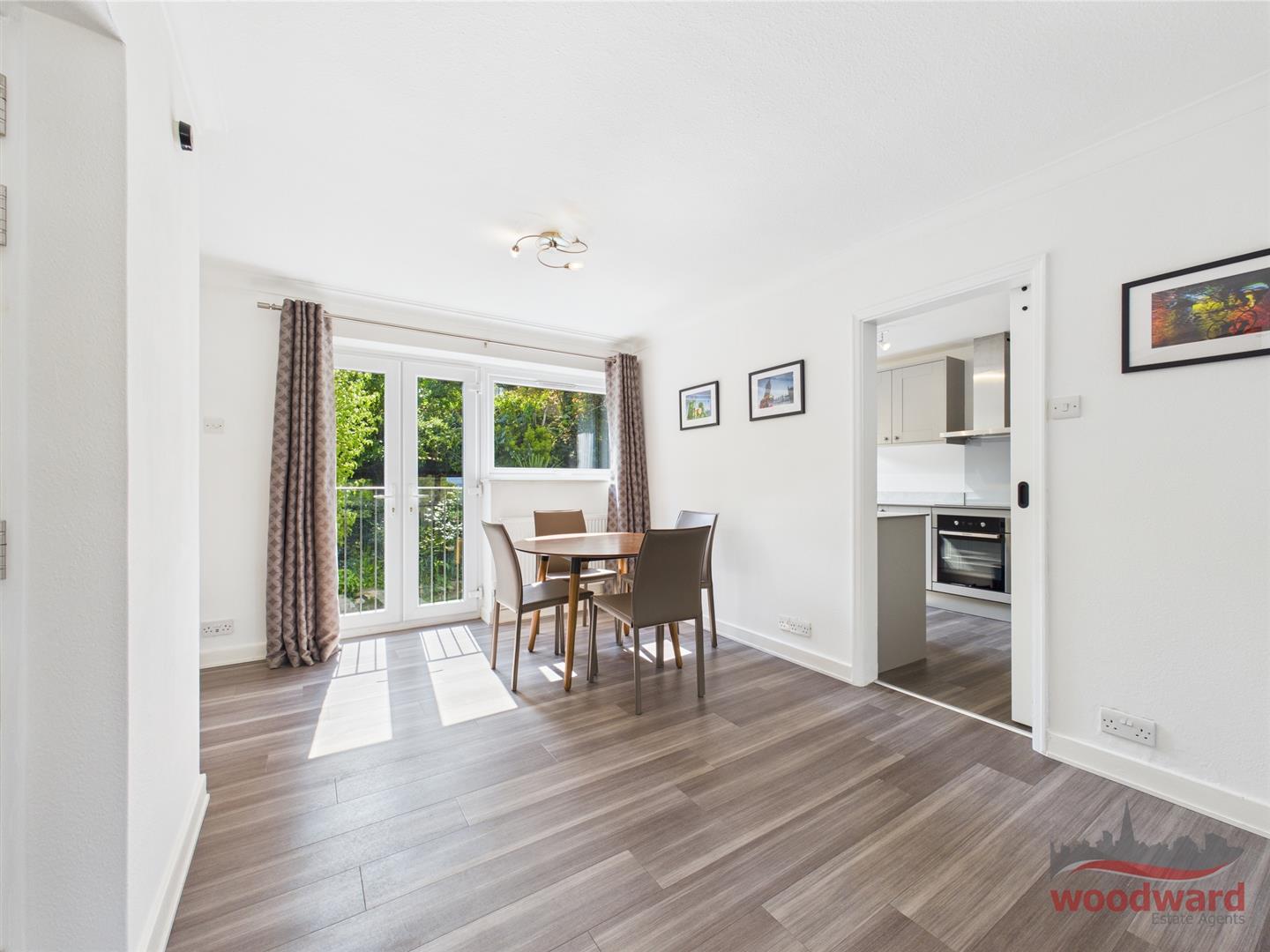 Flat Leigh Court in Greater London