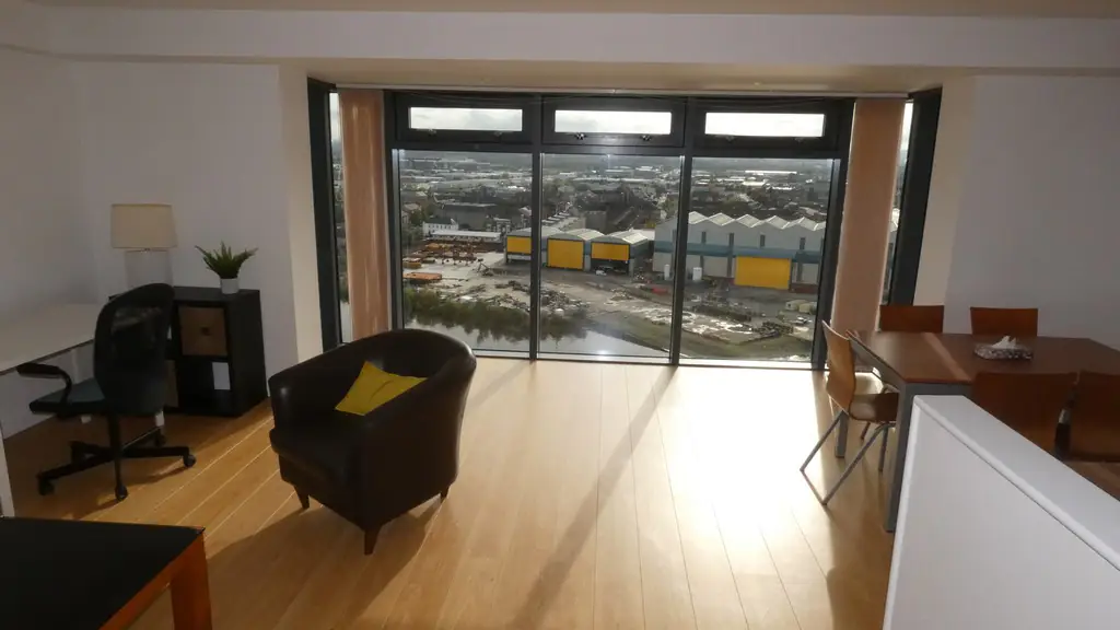 Flat Meadowside Quay Walk in Glasgow