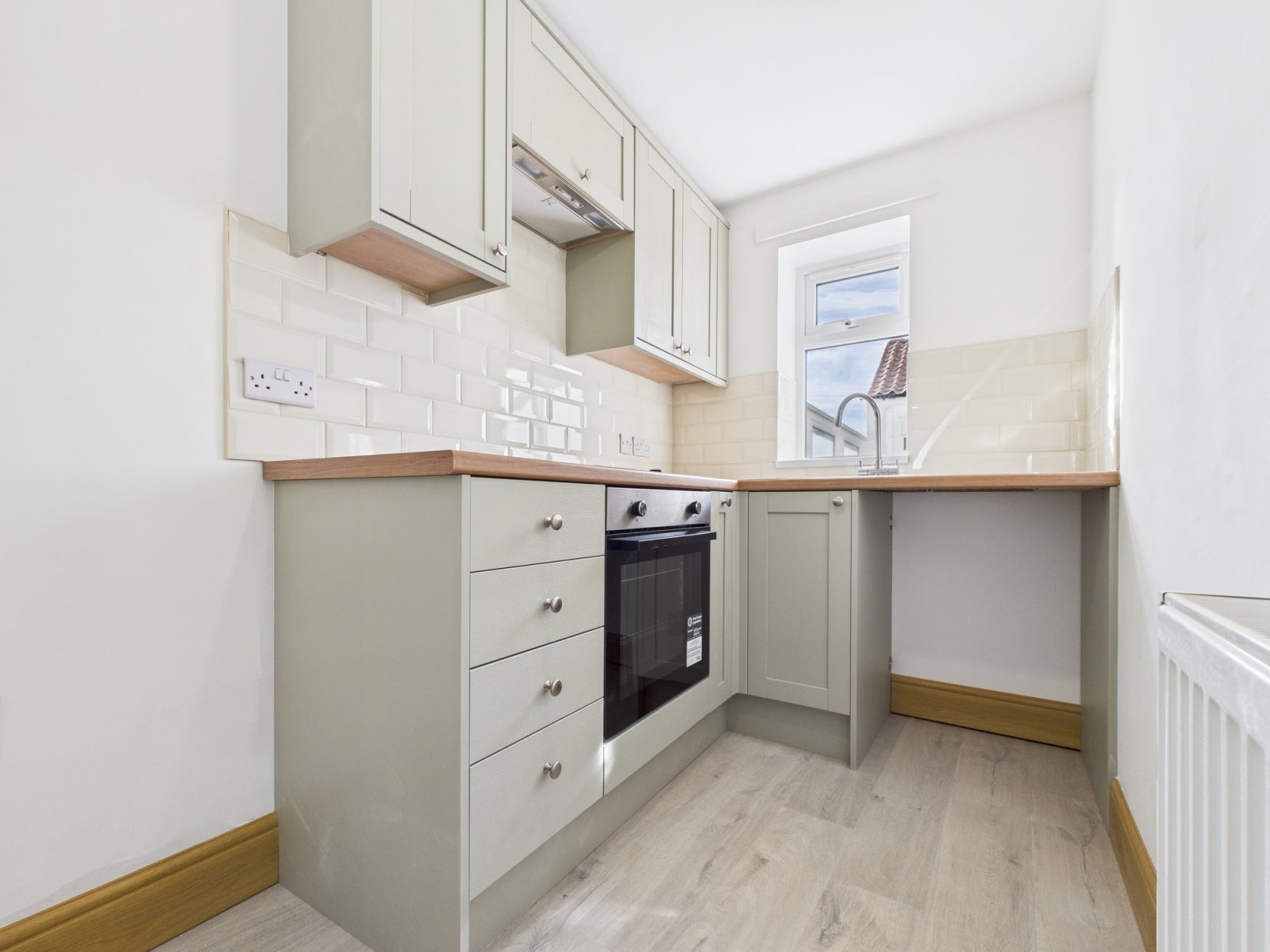 Flat Middle Street North in Driffield