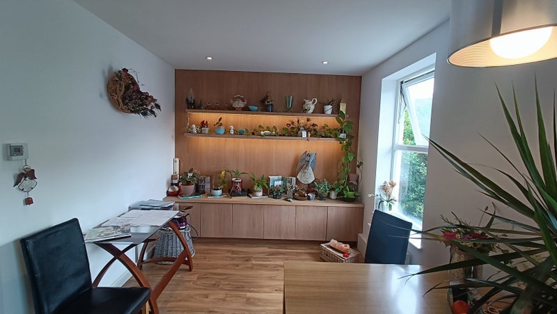 Room Elliott Road in Greater London