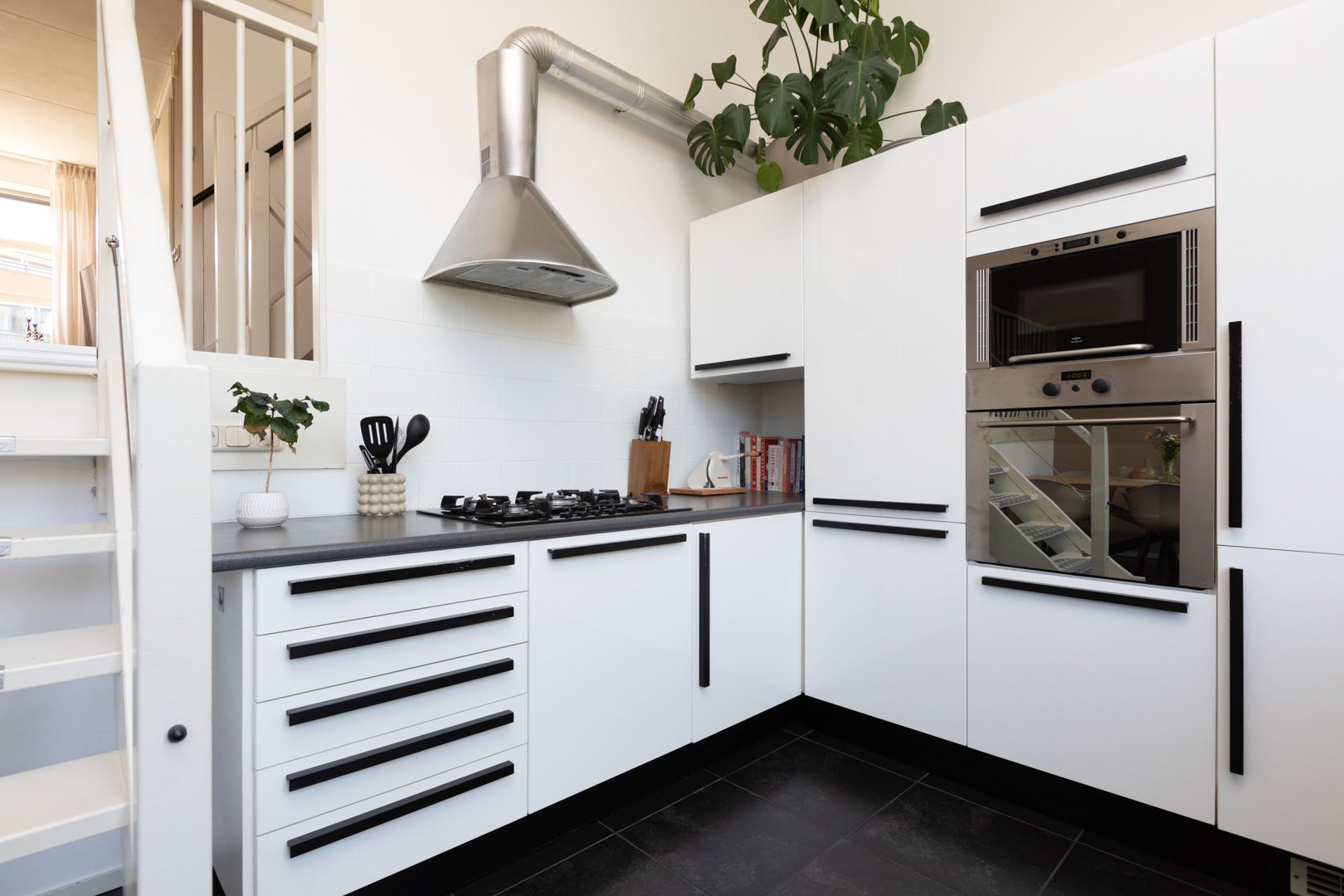 Tussenwoning te koop: Van Hessen Kasselstraat 10, Sneek