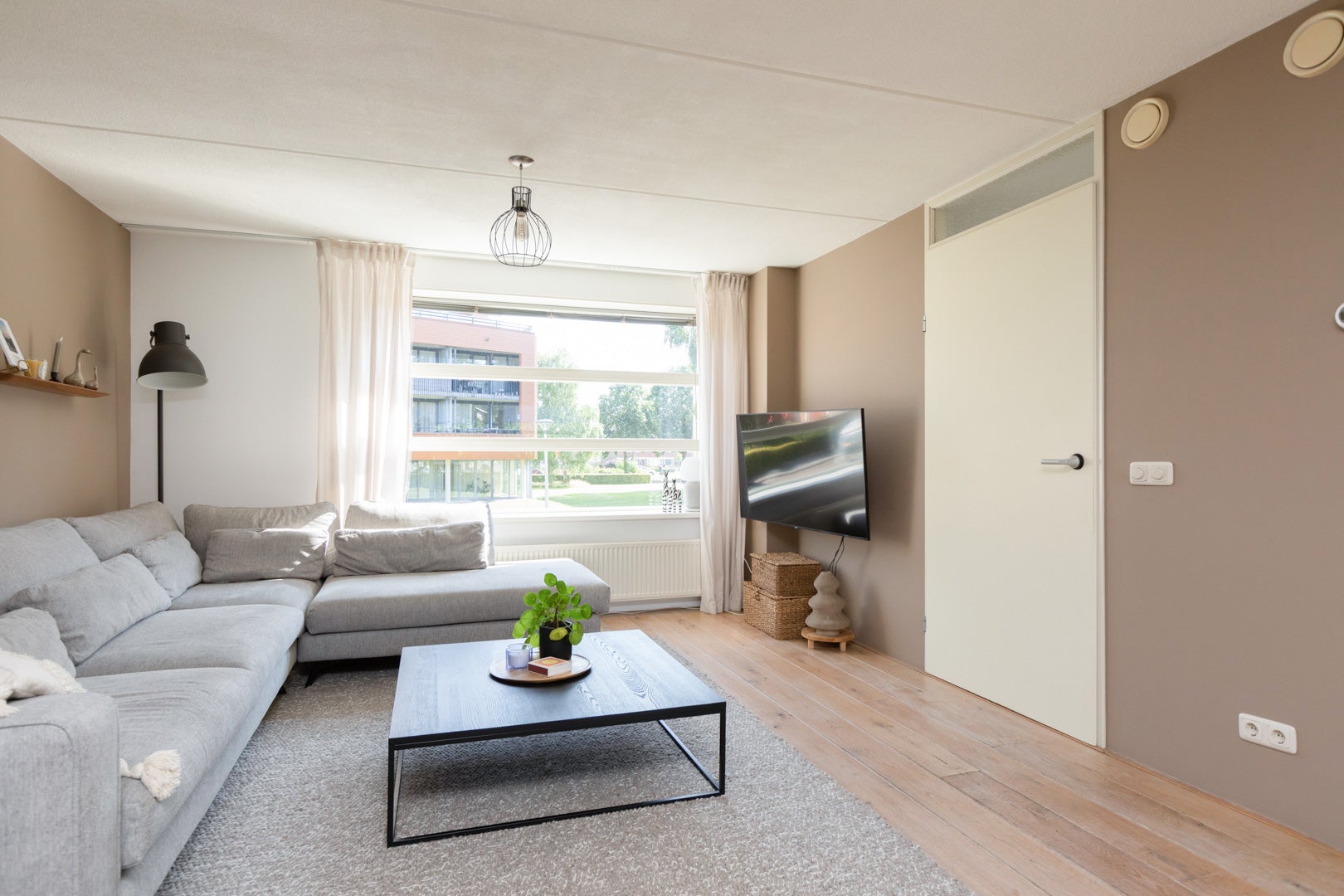 Tussenwoning te koop: Van Hessen Kasselstraat 10, Sneek
