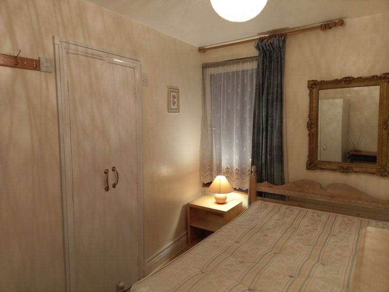 Room Brookhill Road in Greater London