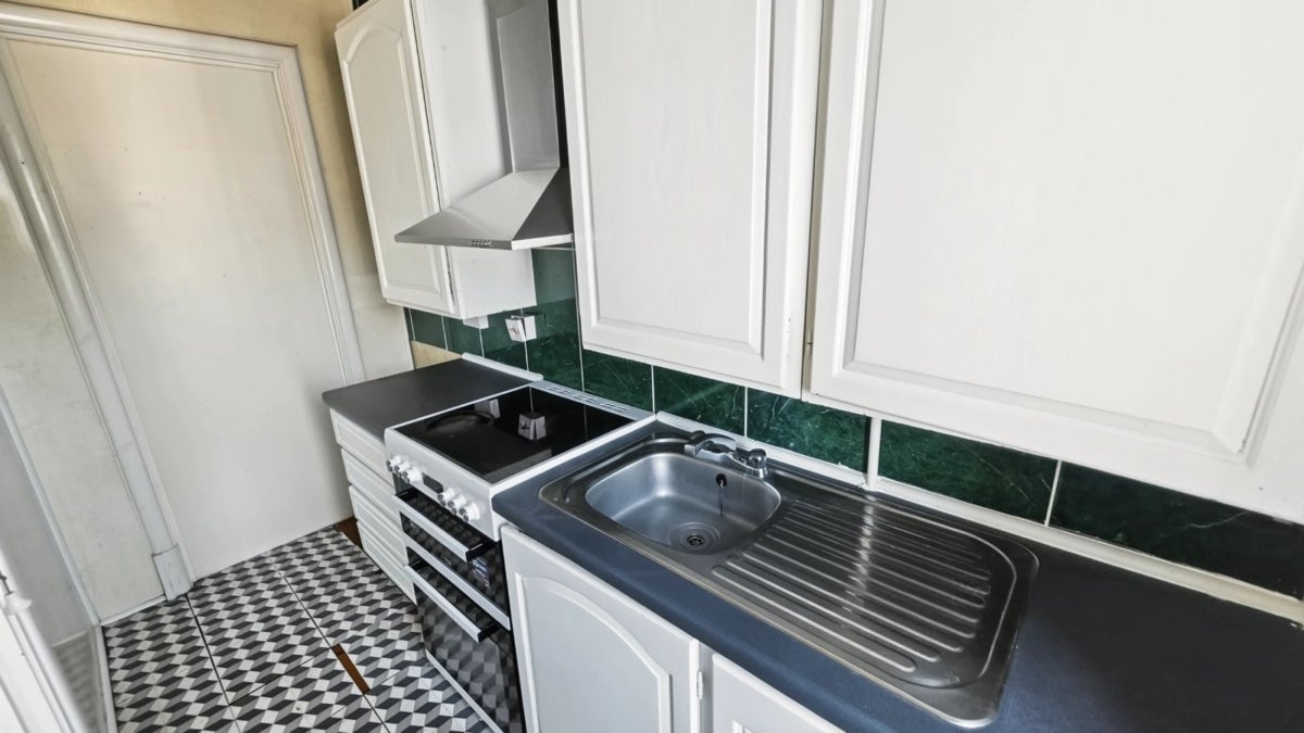 Flat Alexandra Road in Newport