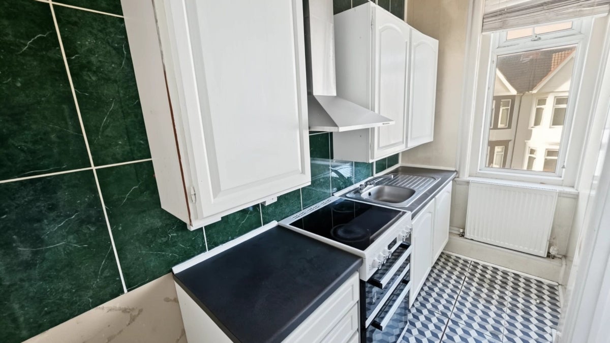 Flat Alexandra Road in Newport