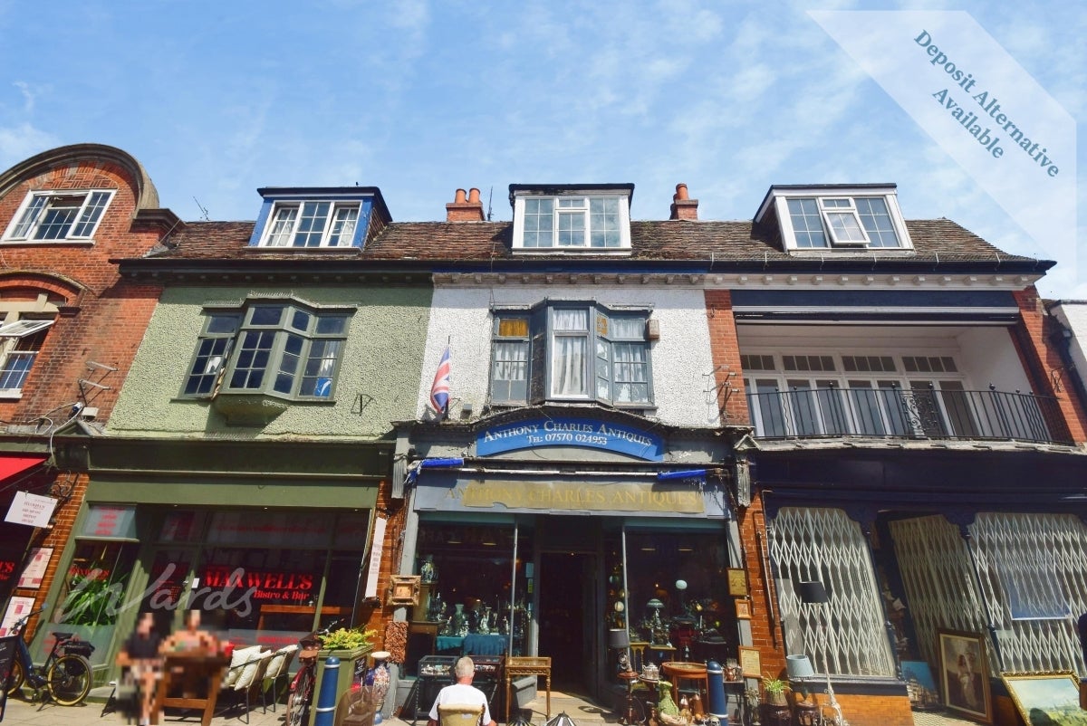 Flat High Street in Folkestone and Hythe District