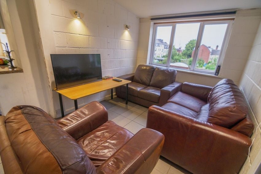 Room Holberry Gardens in Sheffield