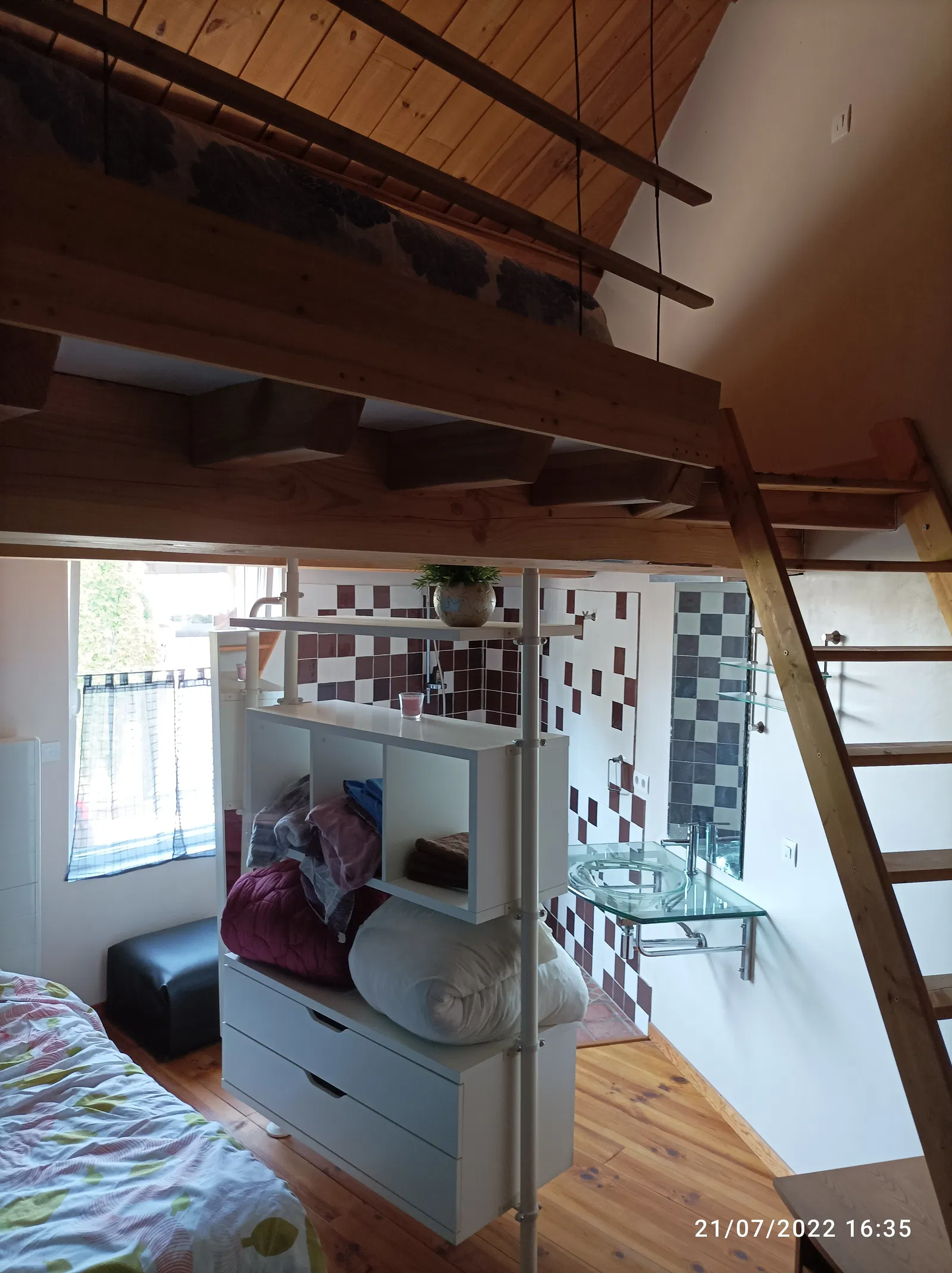 Room Rue Albert Camus in Roanne