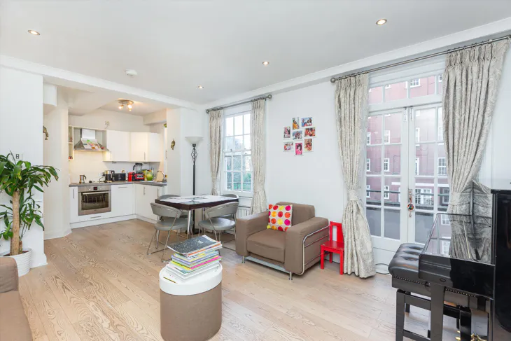 Flat Aspley House Driveway in City of Westminster