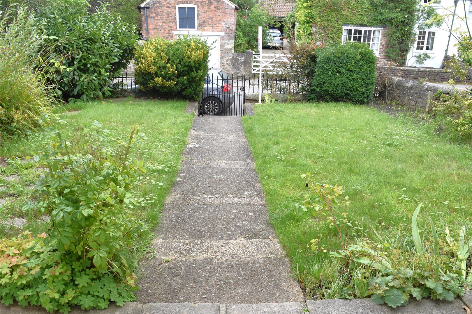 House Pottery Lane in Littlethorpe
