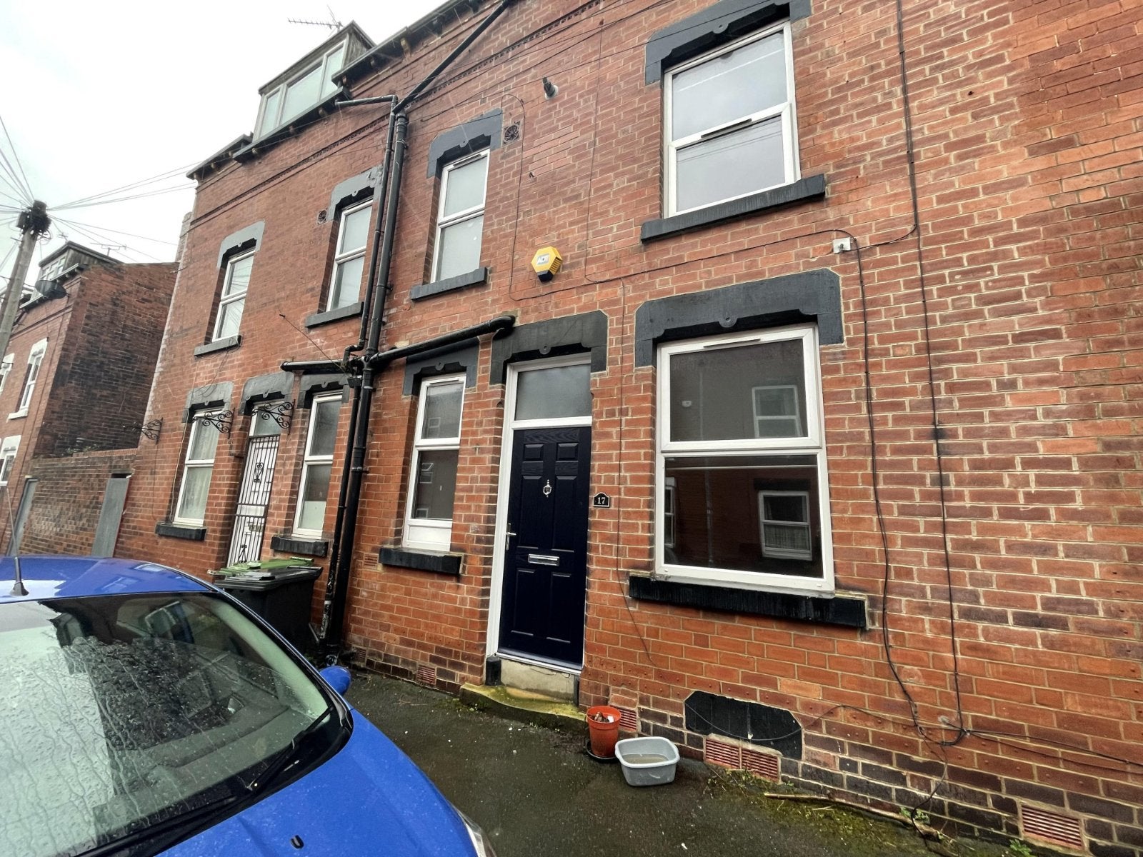 House Highbury Lane in Leeds
