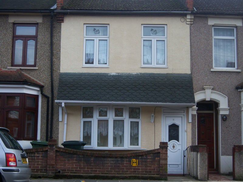 Room Ladysmith Road in Greater London
