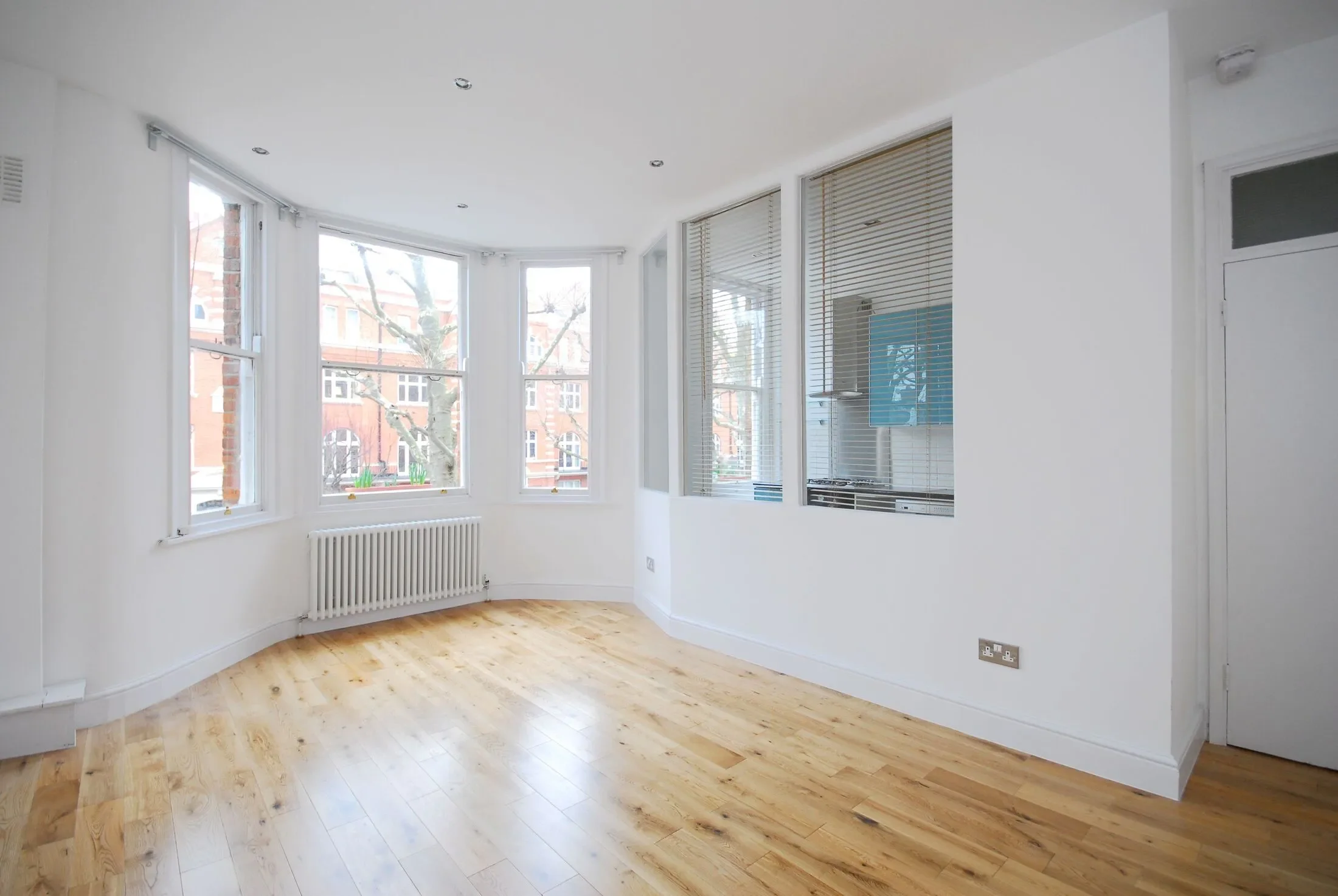 Flat Randolph Avenue in City of Westminster