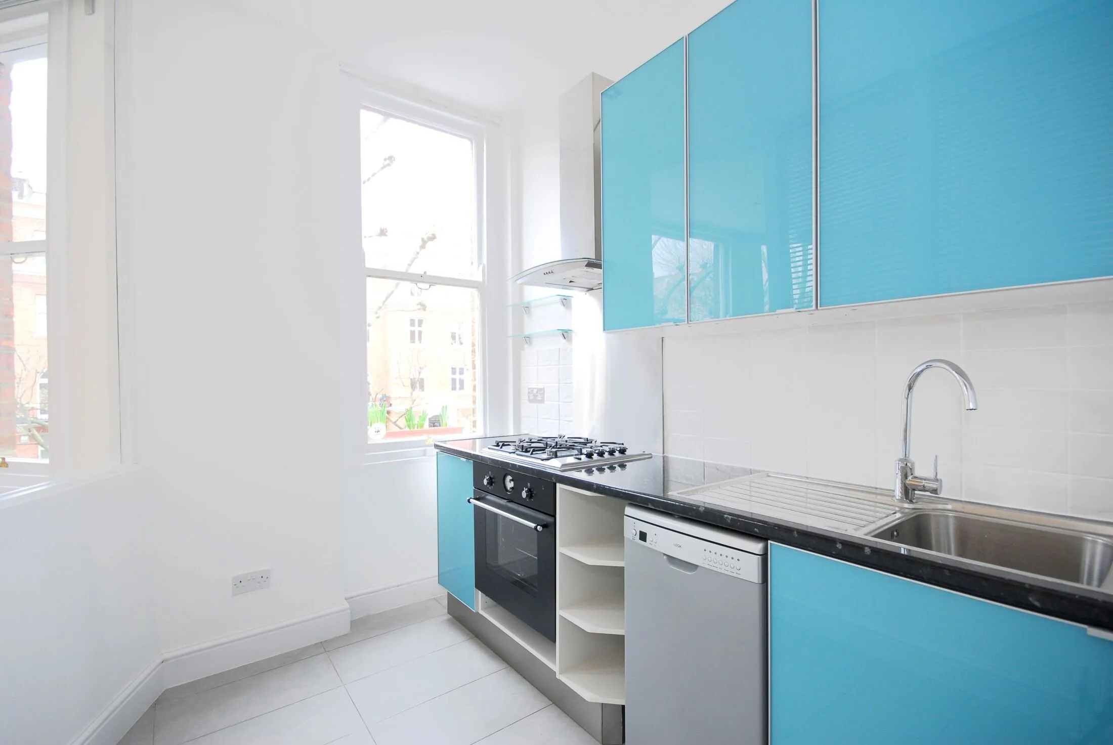 Flat Randolph Avenue in City of Westminster