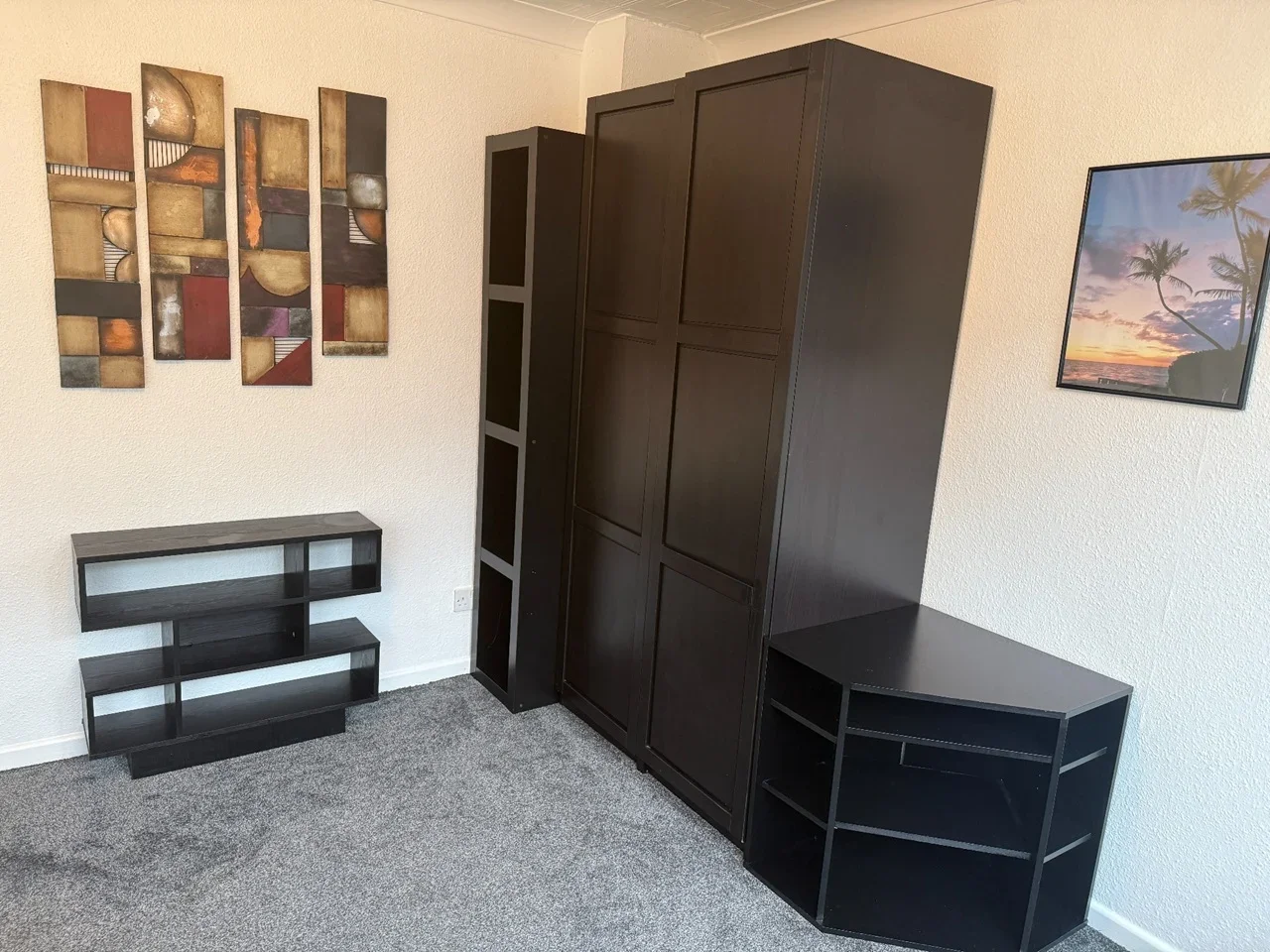 Room Neville Close in Greater London