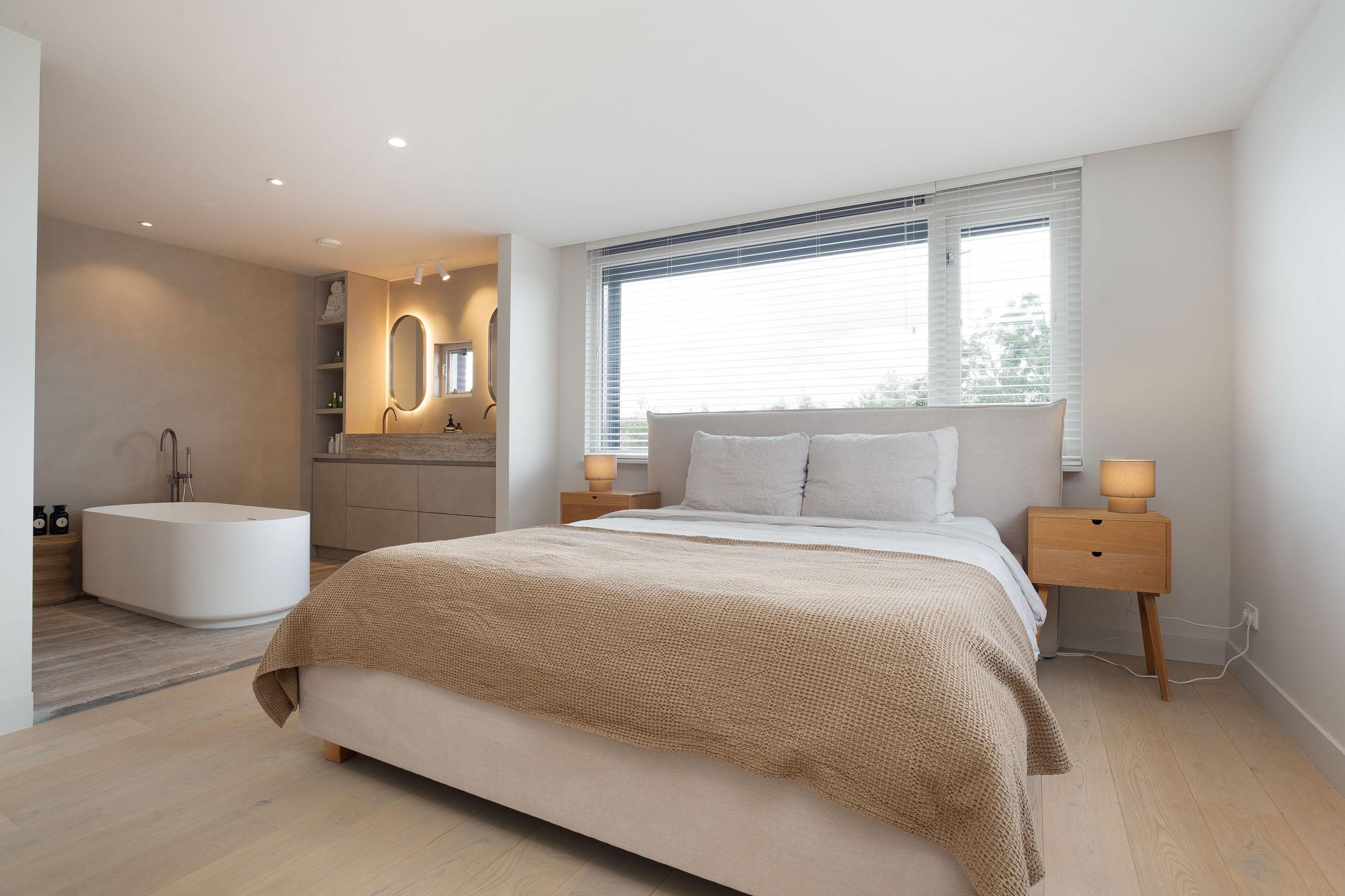 Twee-onder-één-kap te koop: Villa Waterviolier 25, Waalwijk