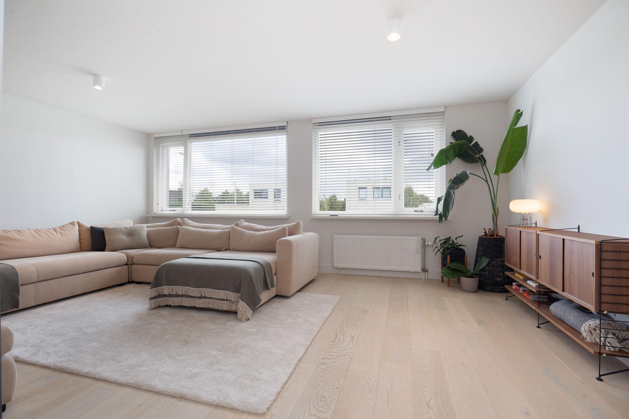 Twee-onder-één-kap te koop: Villa Waterviolier 25, Waalwijk