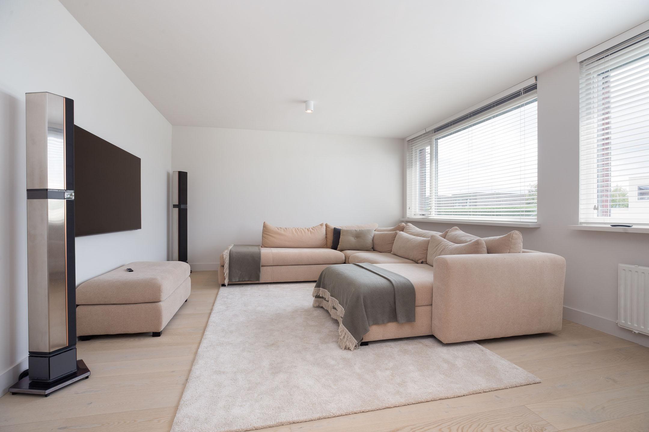 Twee-onder-één-kap te koop: Villa Waterviolier 25, Waalwijk