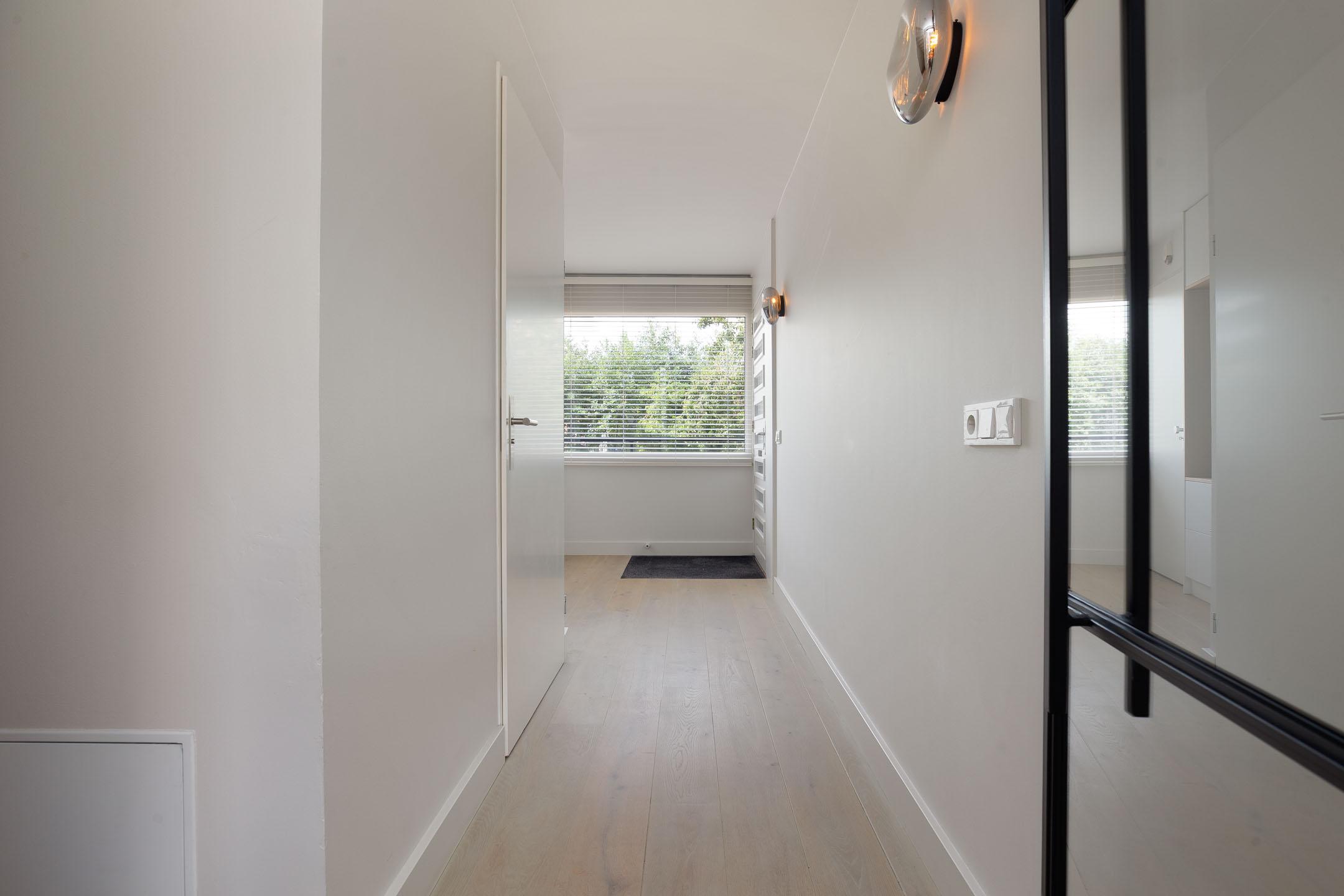 Twee-onder-één-kap te koop: Villa Waterviolier 25, Waalwijk