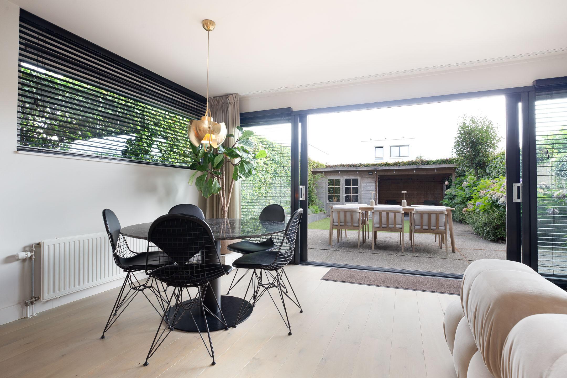 Twee-onder-één-kap te koop: Villa Waterviolier 25, Waalwijk