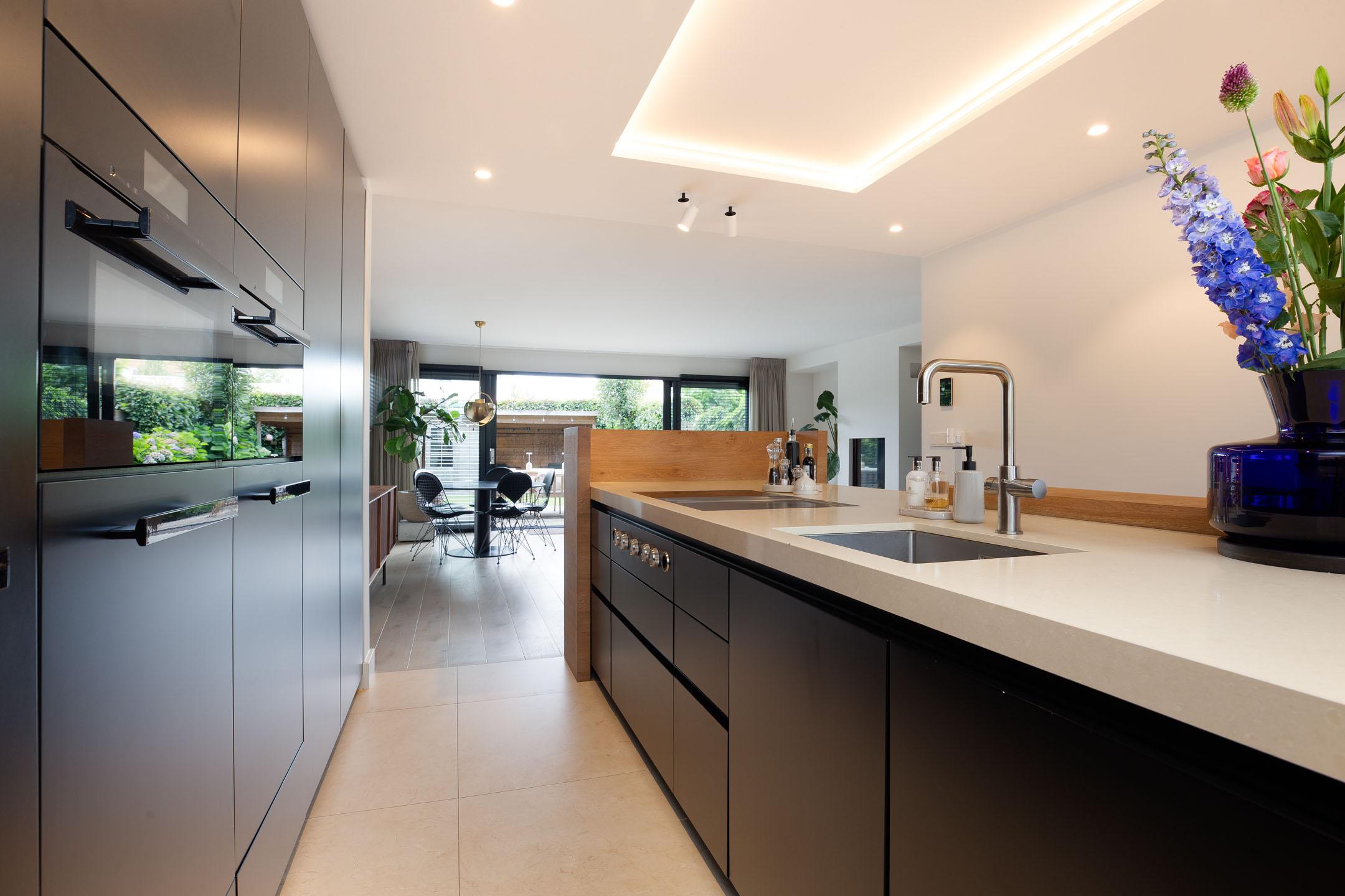 Huis Villa Waterviolier 25 in Waalwijk