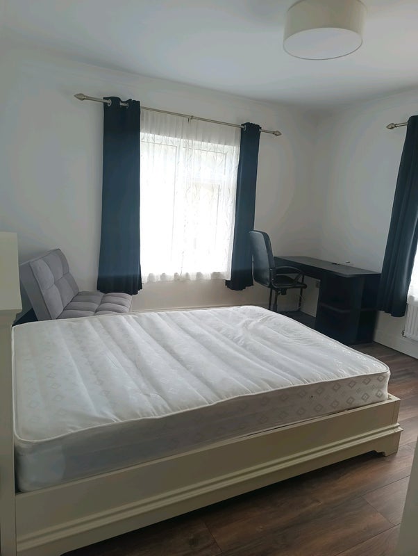 Room Maerdy Road in Maerdy