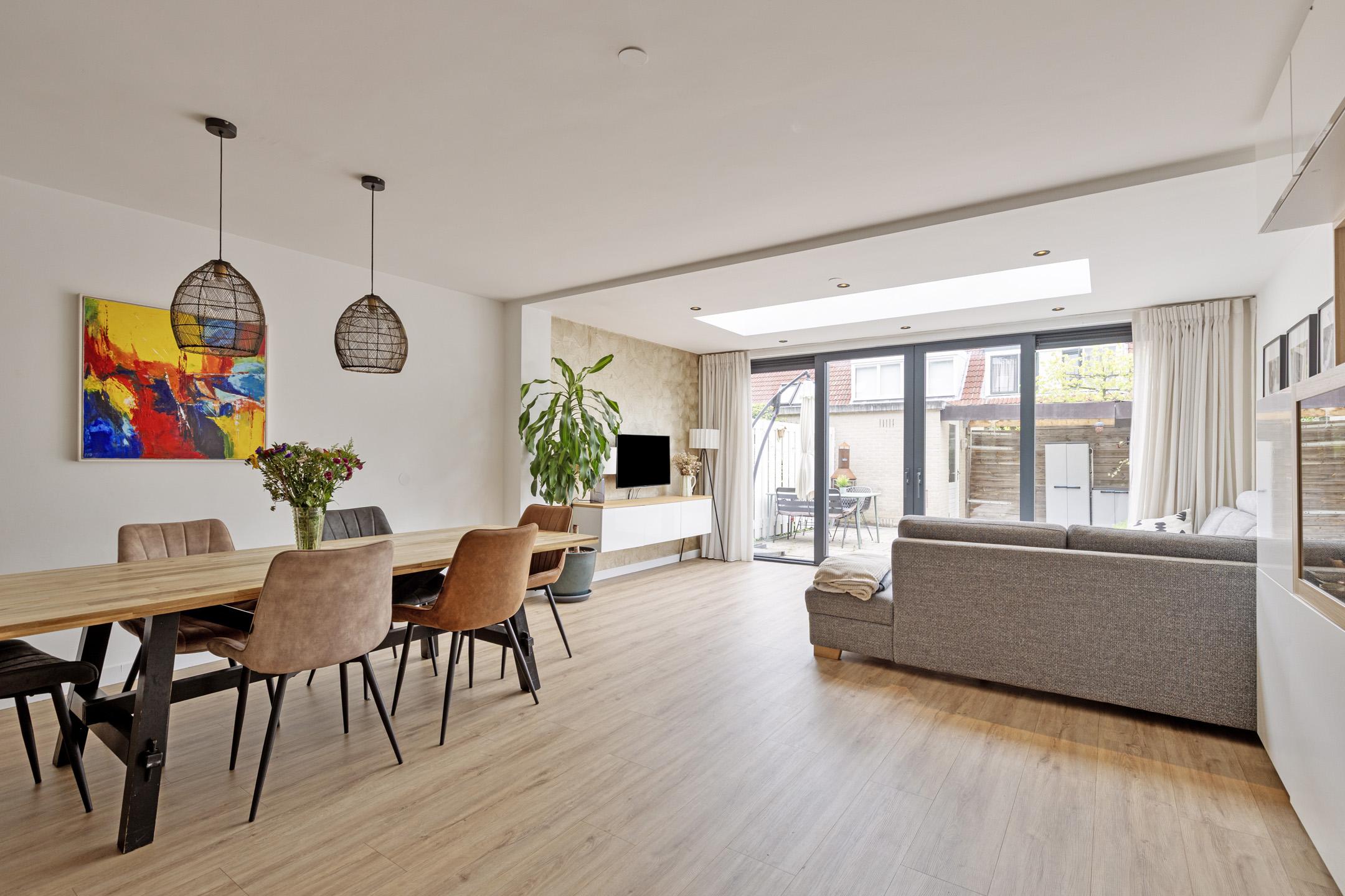 Tussenwoning te koop: Stinzenlaan Zuid 210, Breukelen