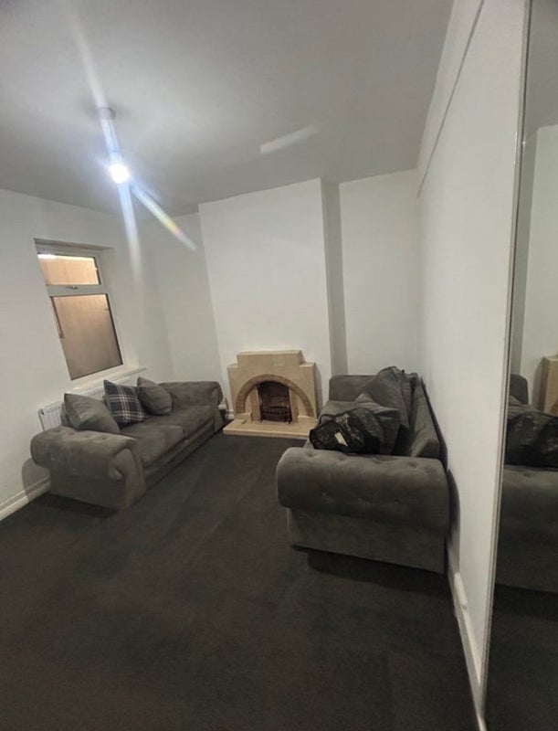 Room Torrens Road in Greater London
