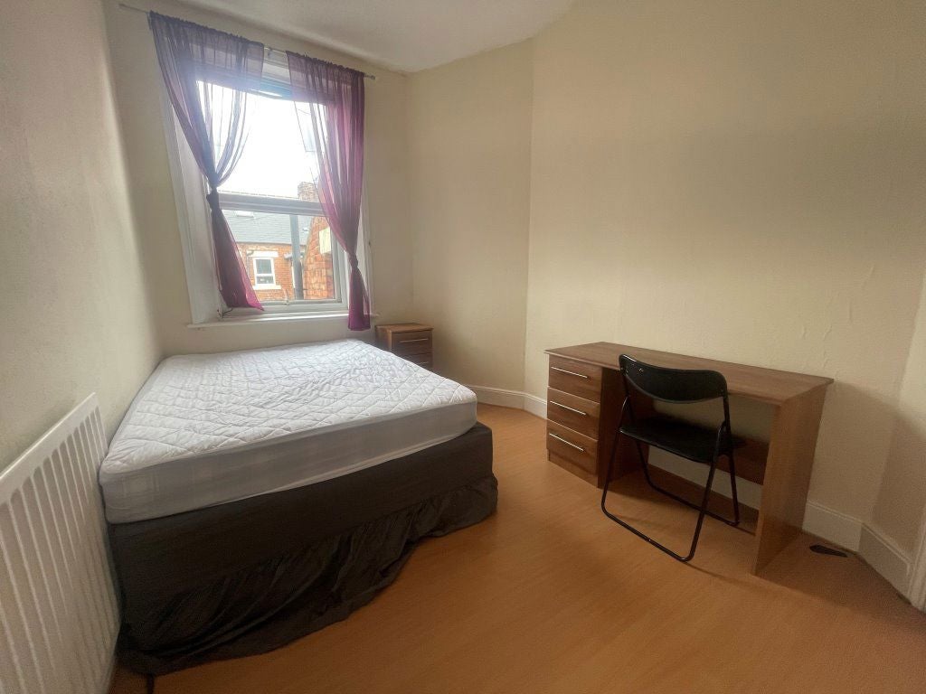 Room Third Avenue in Newcastle upon Tyne
