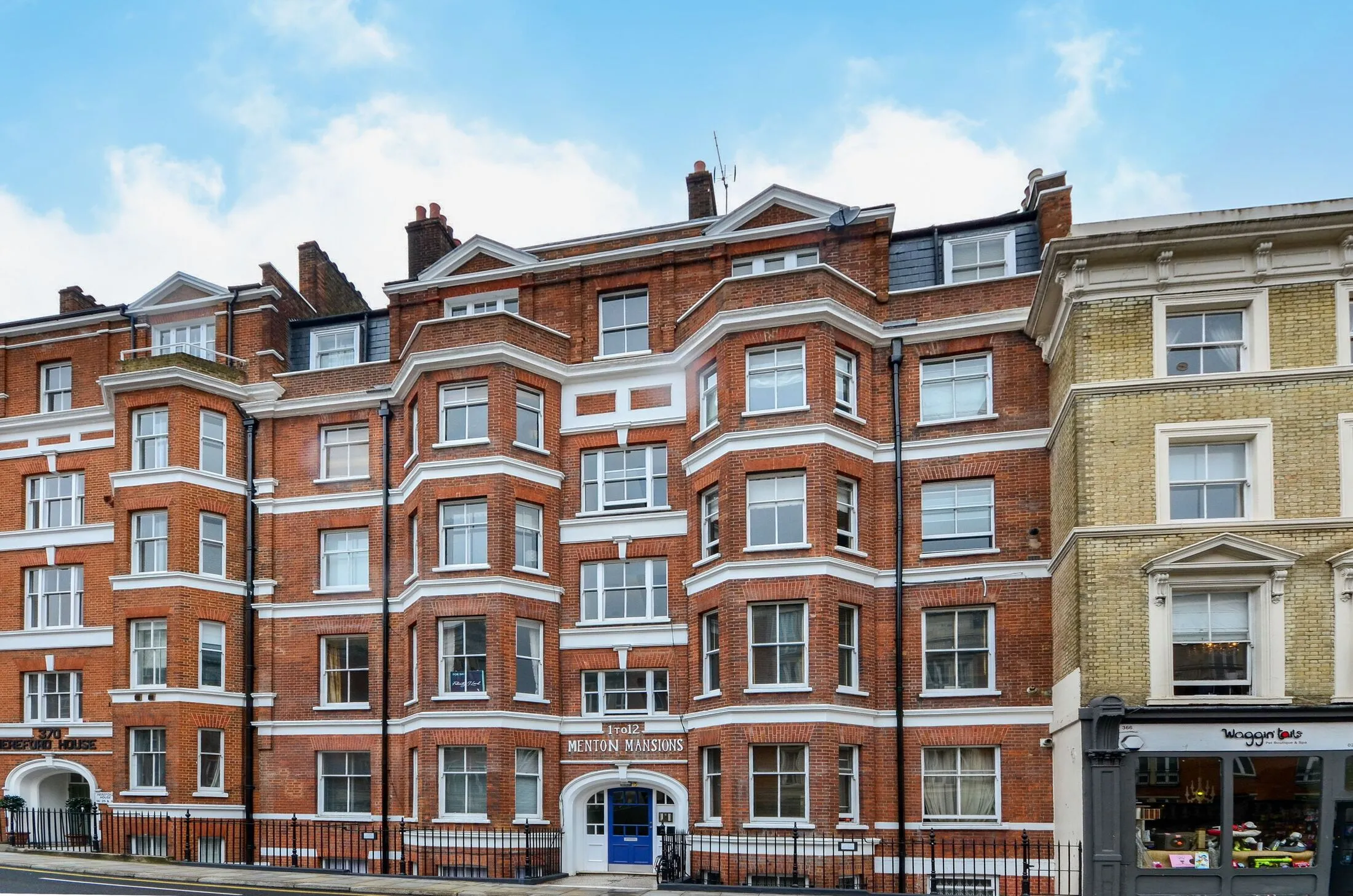 Flat Fulham Road in Greater London