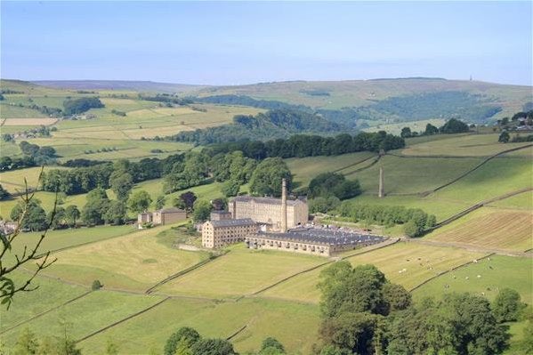 Flat Dean House Lane in Calderdale
