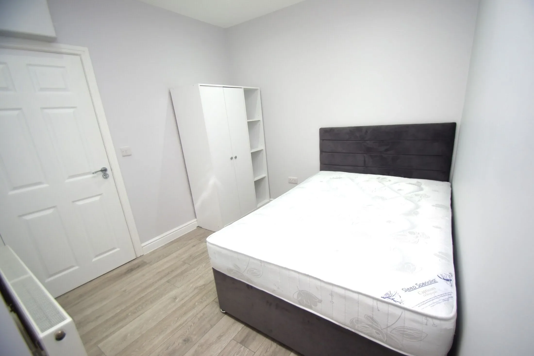 Room Gladstone Road in Watford