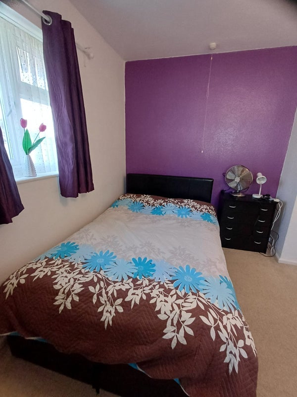 Room Tackley Road in Bristol