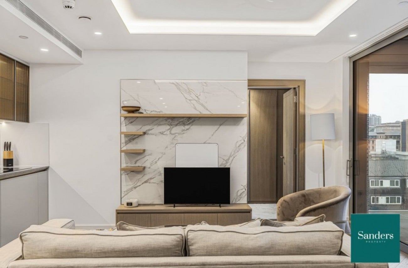 Flat St Clare Street in City of London