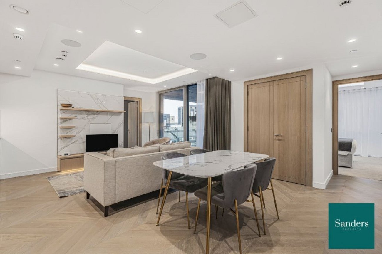 Flat St Clare Street in City of London