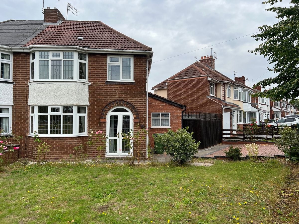 House Sambrook Road in Wolverhampton