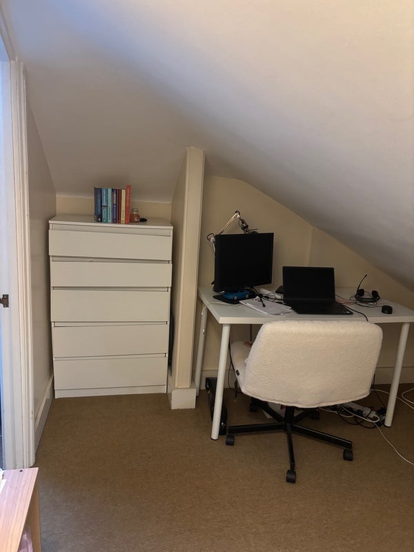 Room Falcon Grove in Greater London