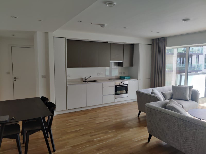 Room Mirabelle Gardens in Greater London