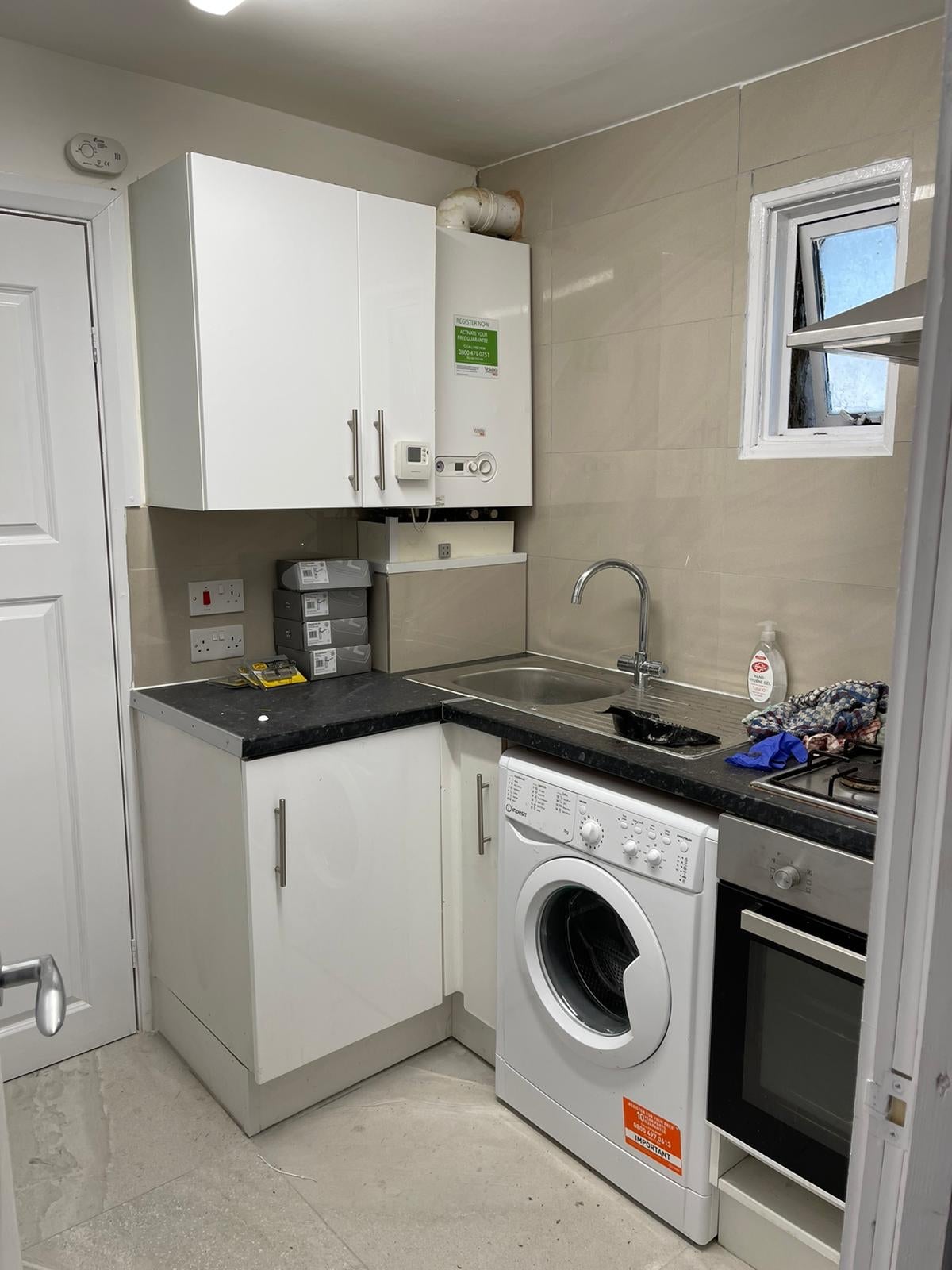 Room Hoe Street in Greater London