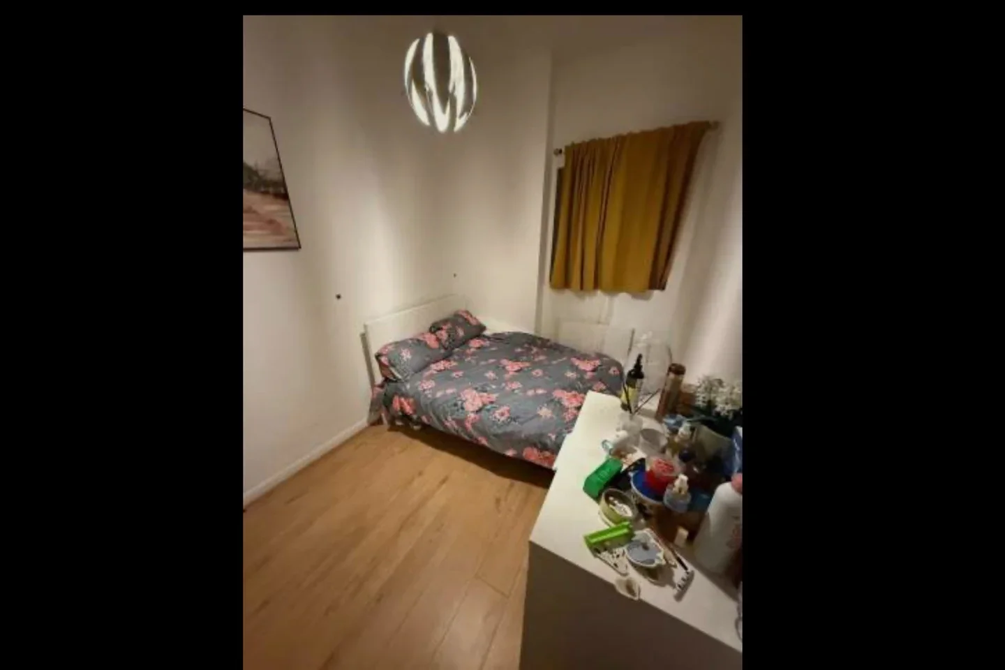 Room Ballards Lane in Greater London