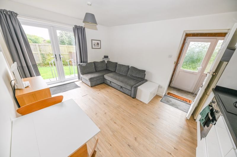 Flat Arragon Court in Waterlooville