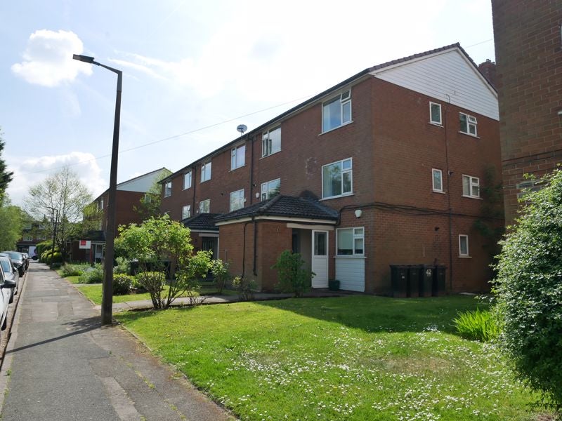 Flat Stanley Road in Cheadle Hulme